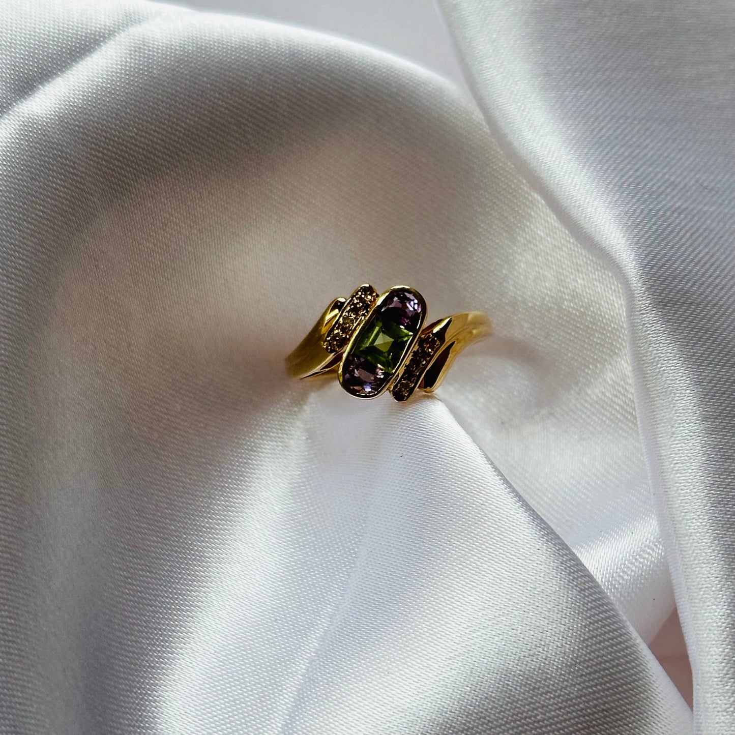 14k Twist Ring - Size 6 1/4