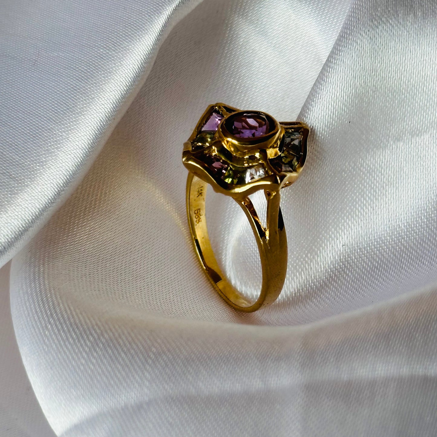 14k Lily Ring - Size 6 1/2