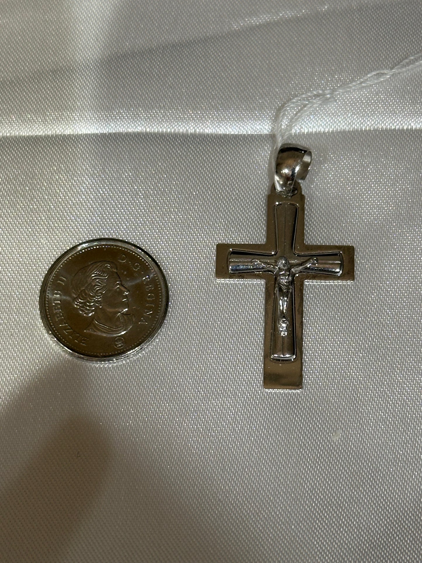 18k solid Gold Cross Pendant