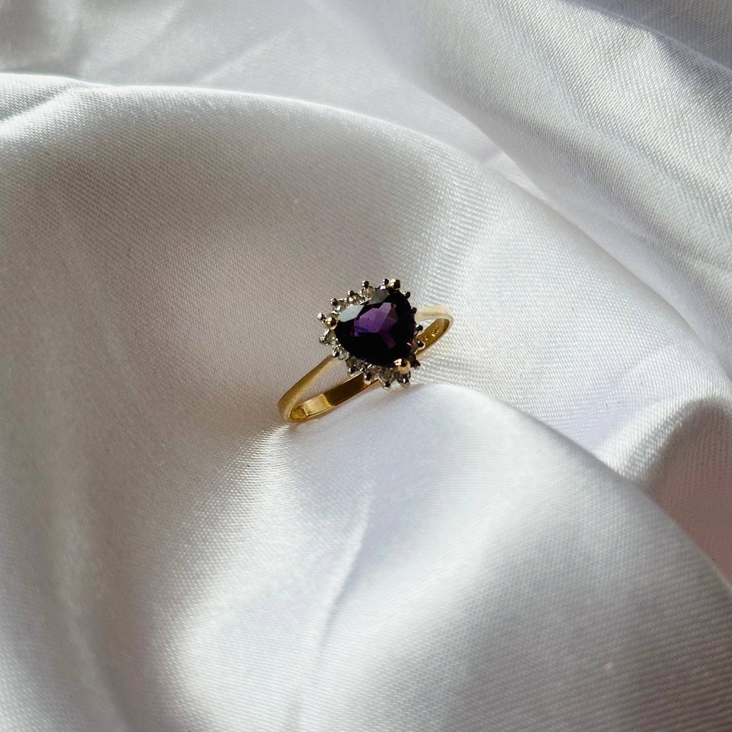 14k Purple Heart Ring - Size 6 1/2