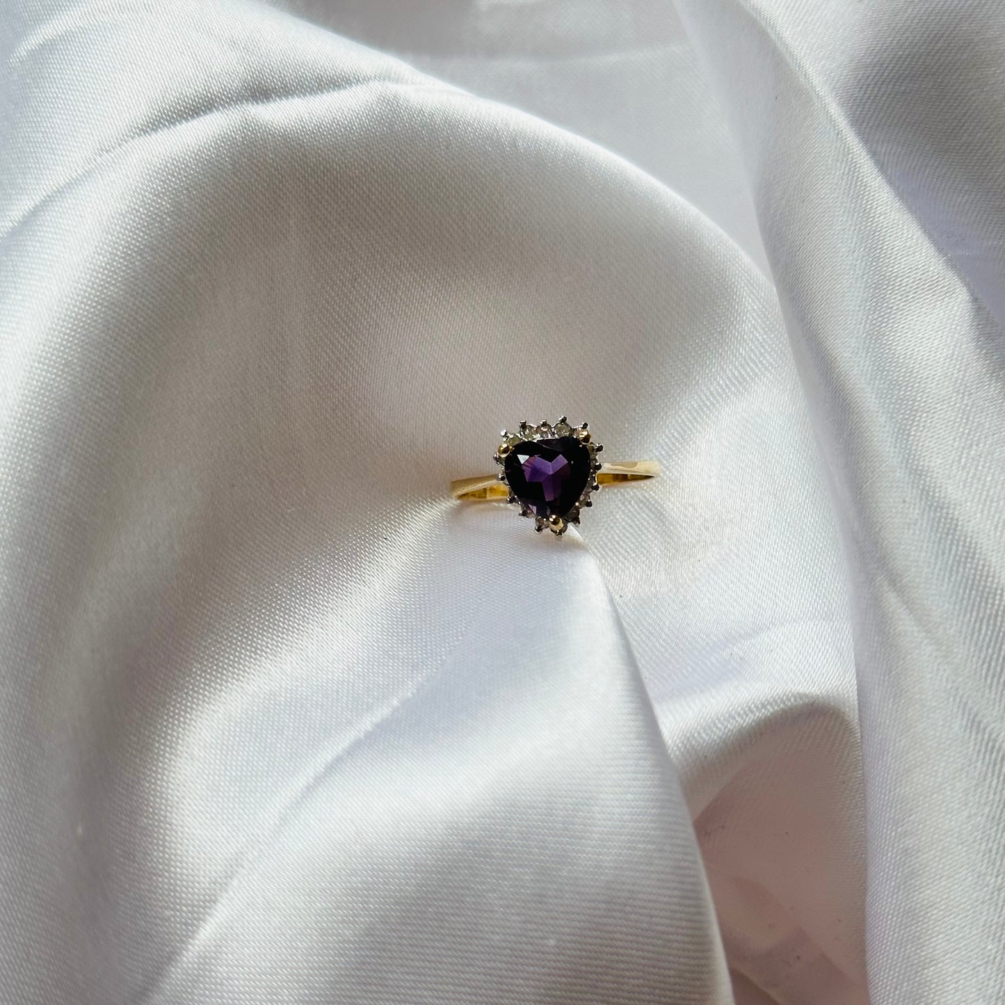 14k Purple Heart Ring - Size 6 1/2