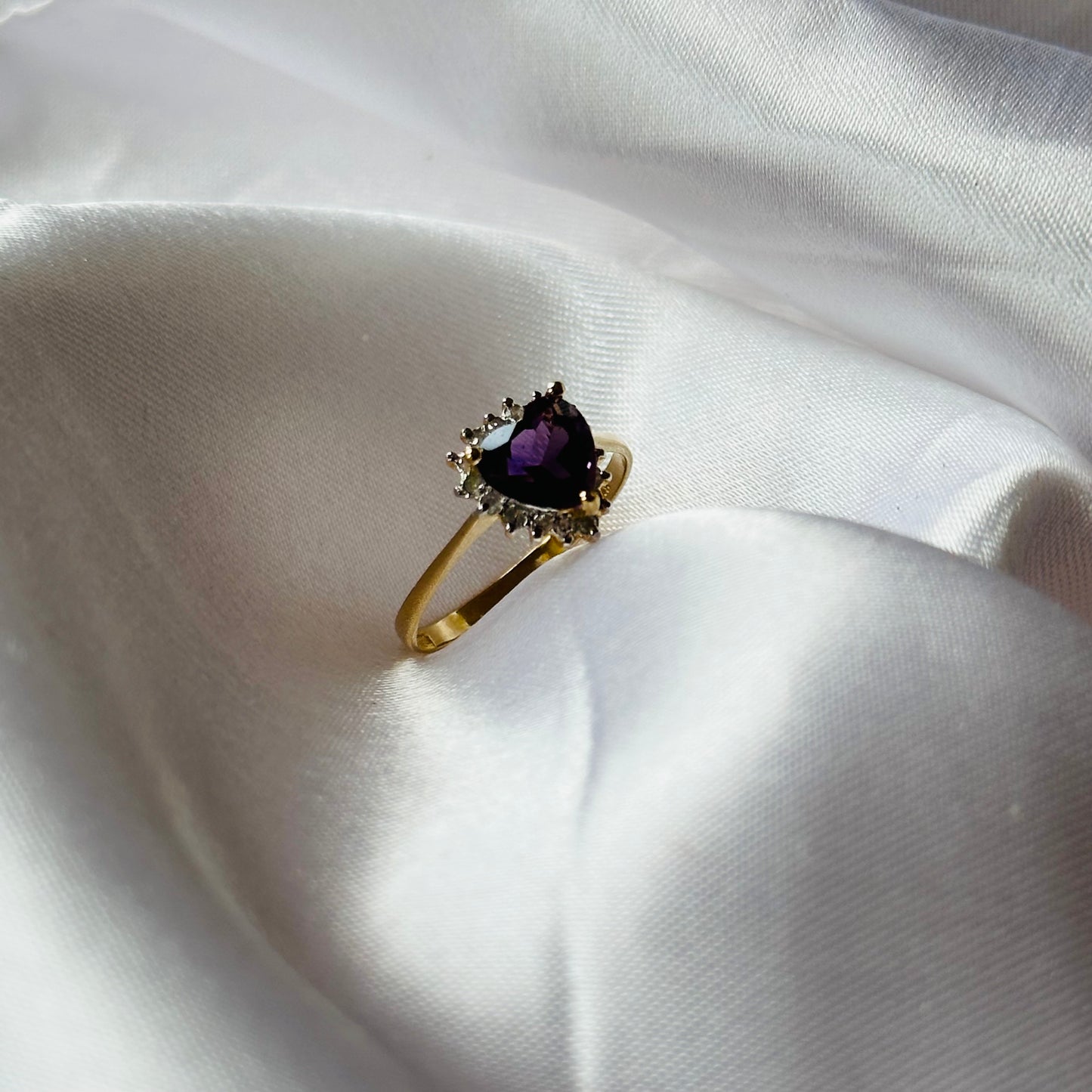 14k Purple Heart Ring - Size 6 1/2