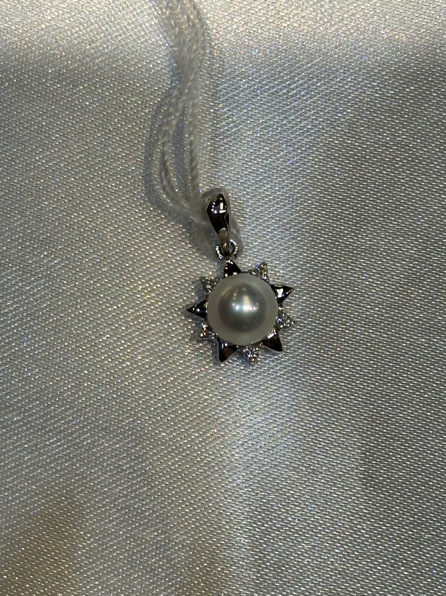 18k Japanese Pearl Sun Pendant
