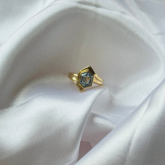 14k Alexis Ring - Size 6 1/4