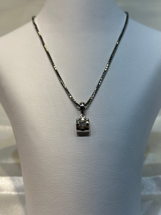 18k Diamond Pendant