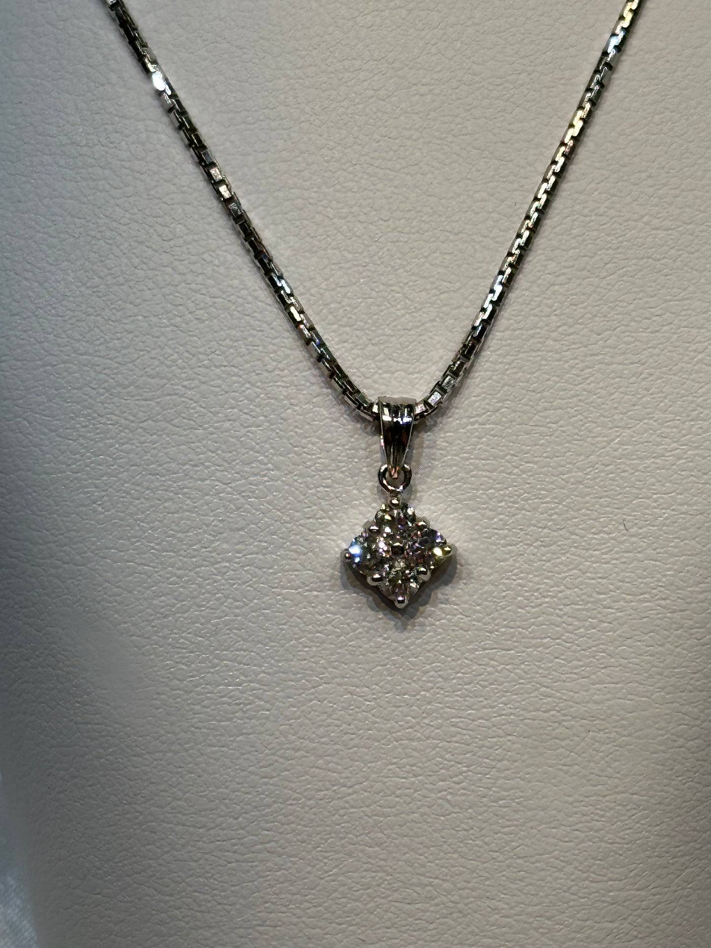 18k Four Diamond Pendent