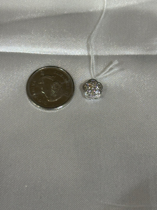 18k gold Dainty Flower Diamond Pendant